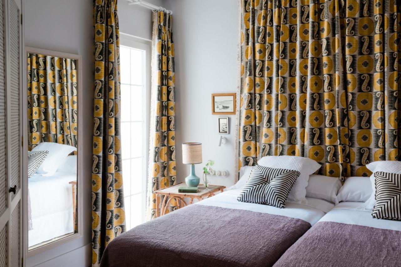 Hotel Cristine Bedfor Mahon Esterno foto