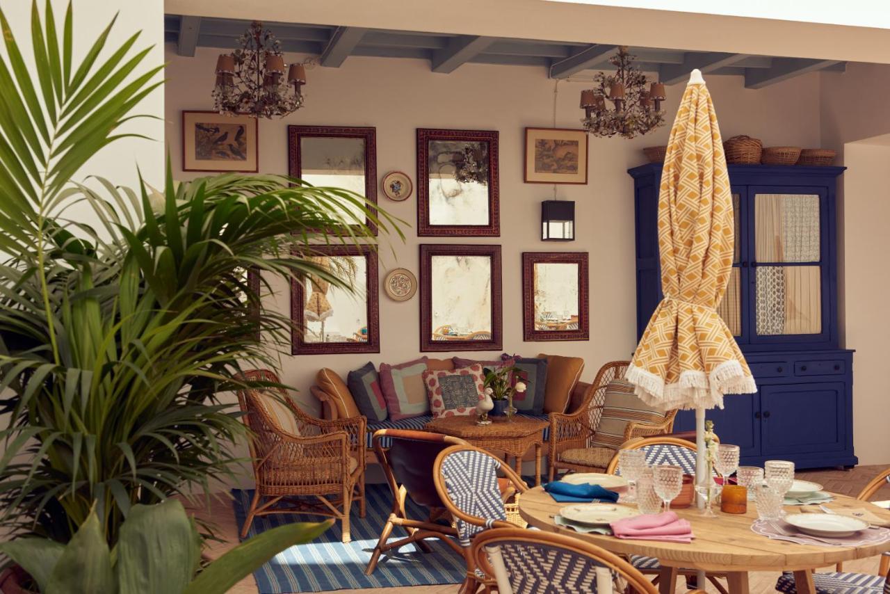Hotel Cristine Bedfor Mahon Esterno foto