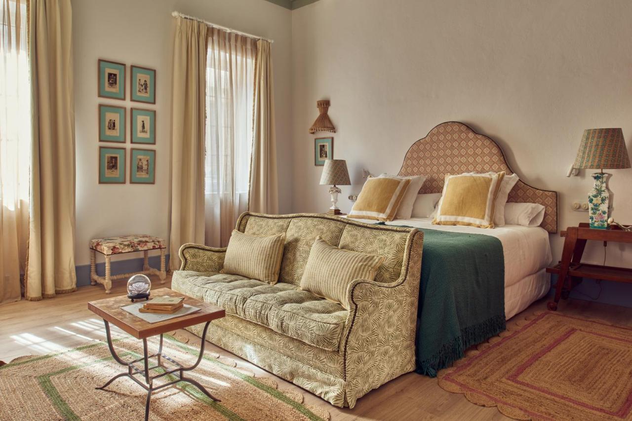 Hotel Cristine Bedfor Mahon Esterno foto