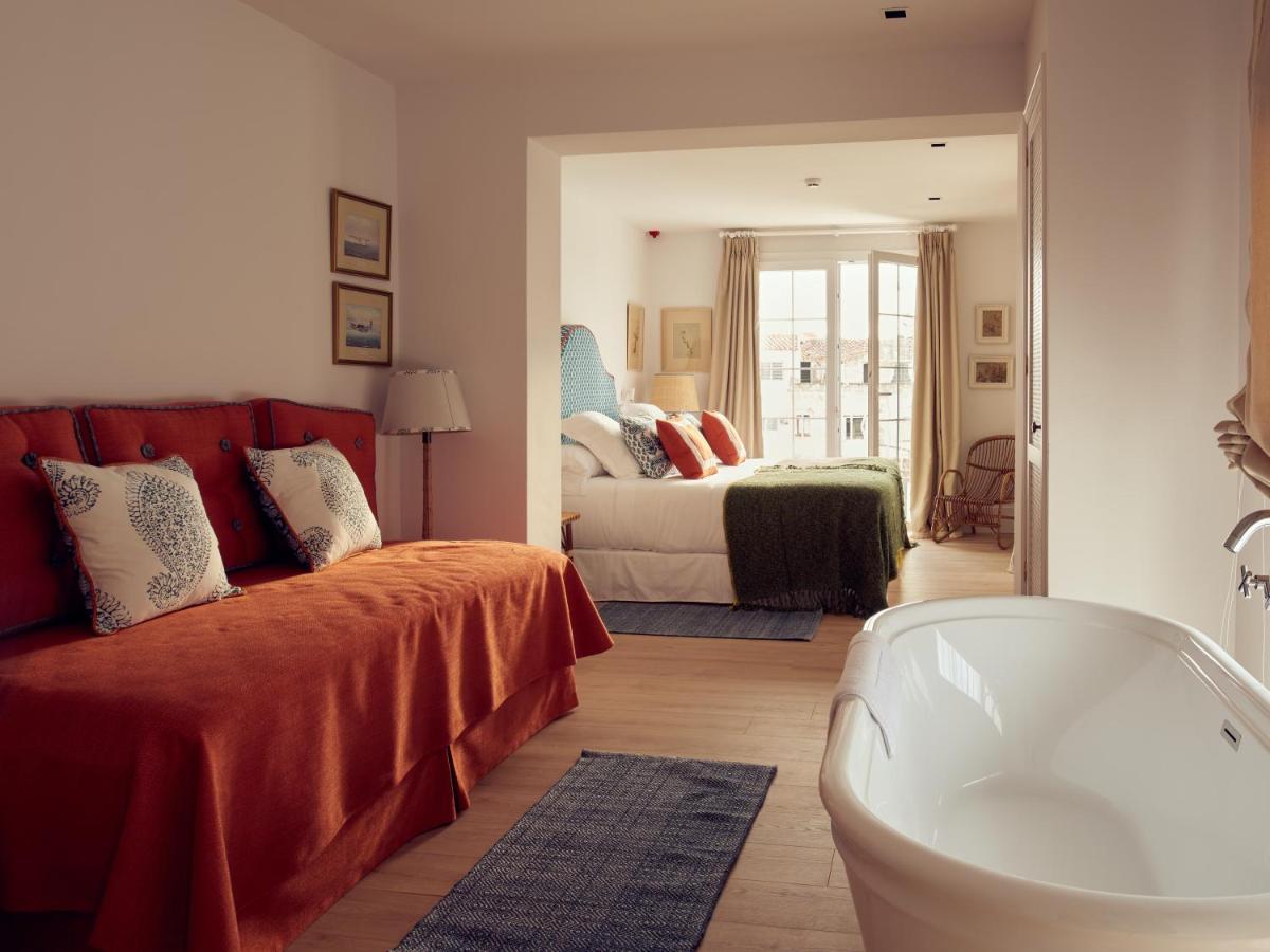Hotel Cristine Bedfor Mahon Esterno foto