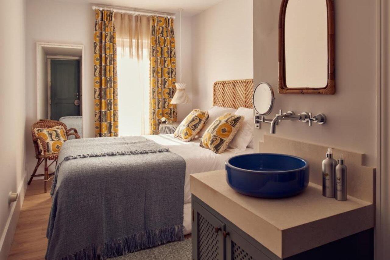 Hotel Cristine Bedfor Mahon Esterno foto